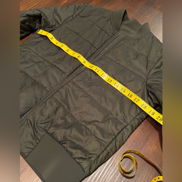 Lululemon Khaki Non Stop Reversible Bomber Jacket Size 4 - Picture 11 of 12